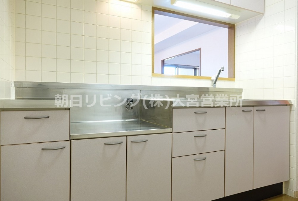 ＪＲ京浜東北線 大宮駅 徒歩9分 9階建 築25年のキッチン写真
