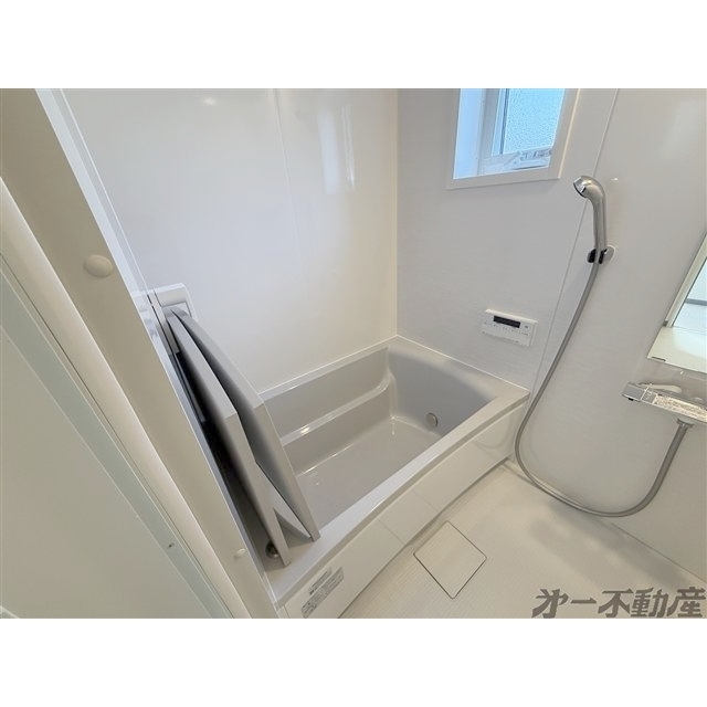 バス・シャワールーム　バスルーム