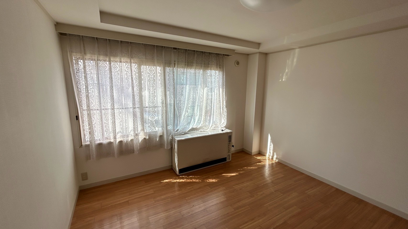 高屋貸家の内装写真