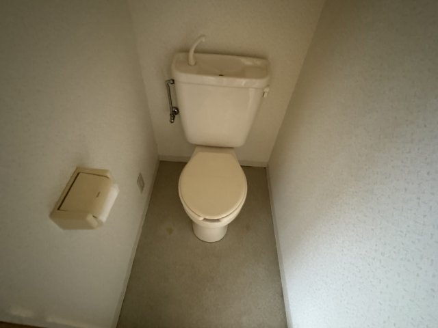 トイレ　コンパクトで使いやすいトイレです