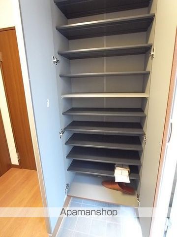 墨田区石原3丁目戸建の玄関写真