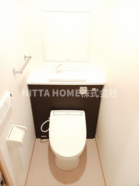 トイレ　タンクレスのトイレが付いています◇