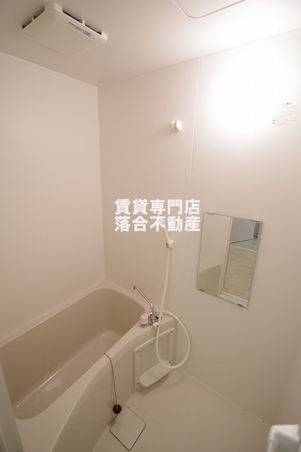 バス・シャワールーム　落ち着いた空間のお風呂