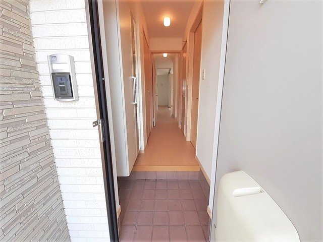 玄関　明るい玄関です
