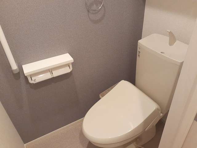 トイレ　落ち着いたトイレです