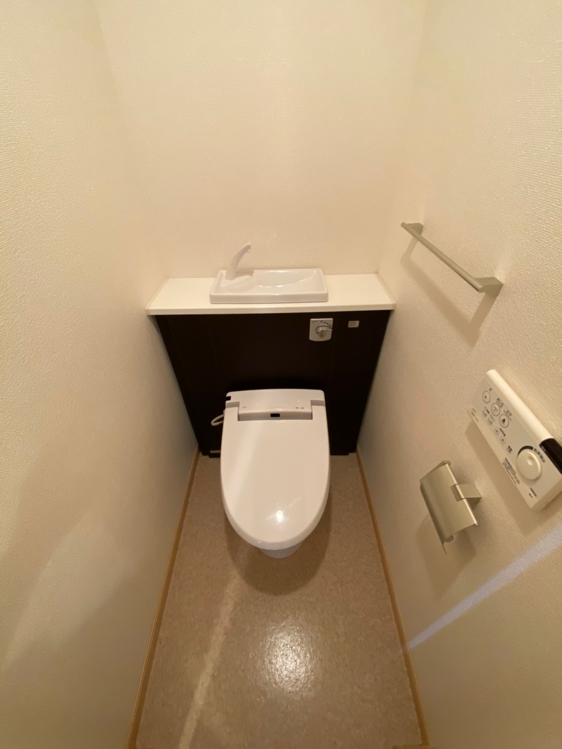 トイレ　同建物別号室