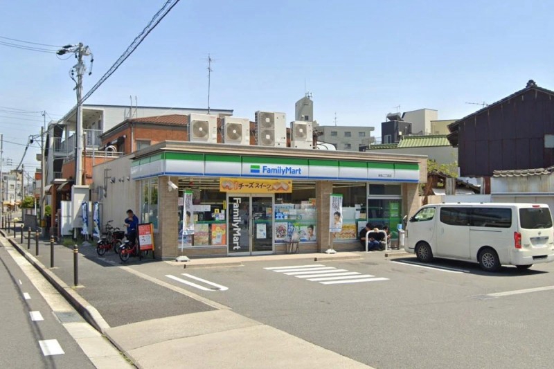 コンビニ　ファミリーマート 栄生二丁目店（コンビニ）まで536m