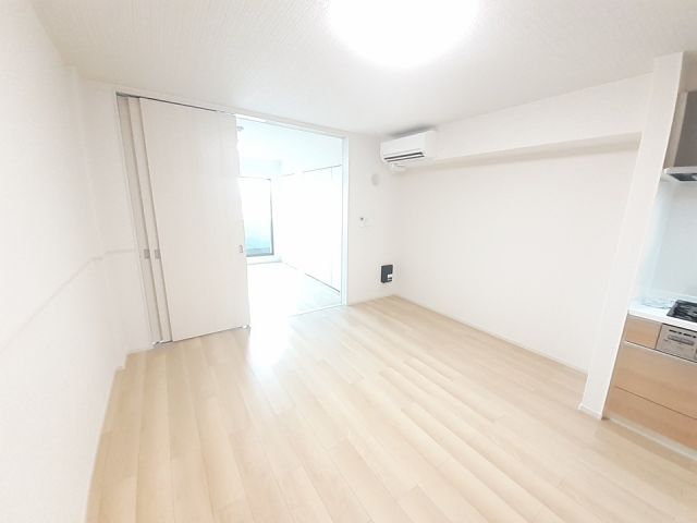 アドバンスの居間写真