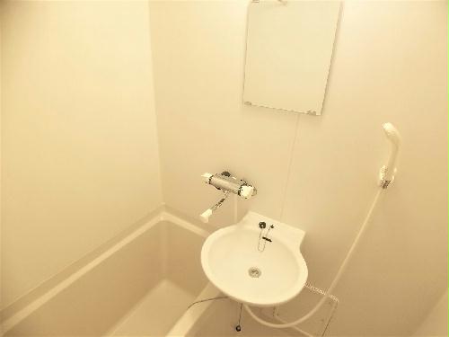 バス・シャワールーム　設備・仕様は号室により異なる為、現況を優先致します。