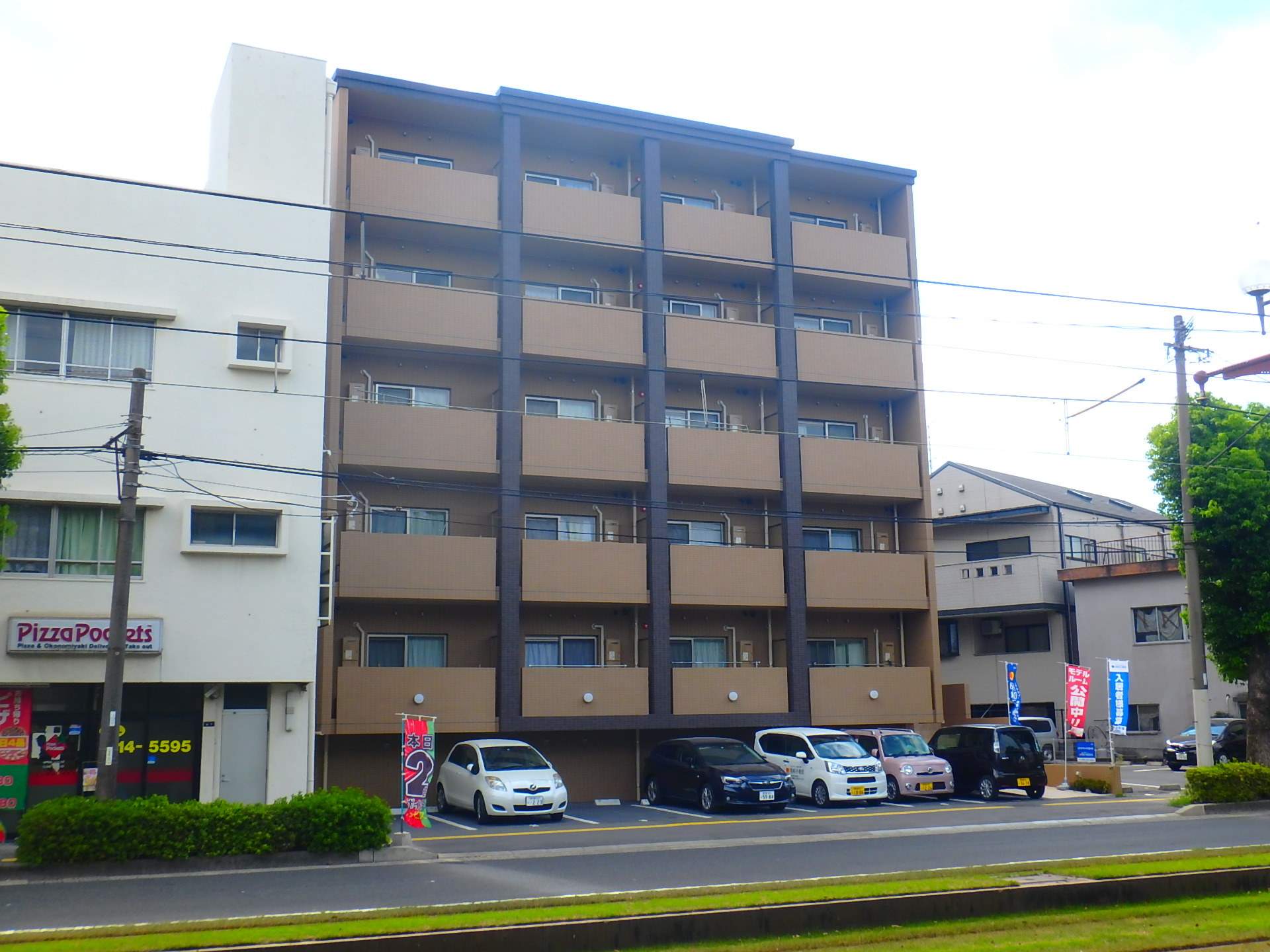 【鹿児島市郡元のマンションの駐車場】