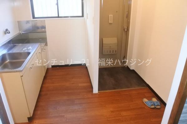 【大阪市鶴見区中茶屋のマンションの玄関】