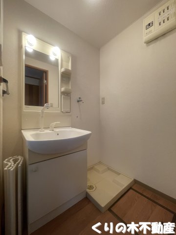 洗面設備　洗髪洗面化粧台（同タイプのお部屋です。現況を優先します。）