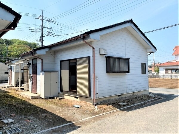 板屋貸家の建物外観