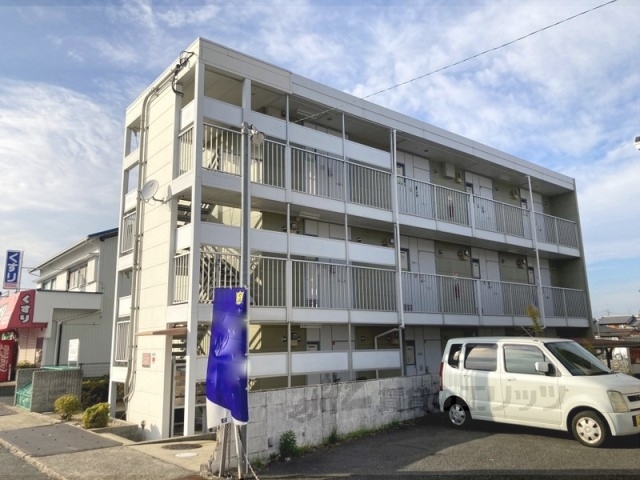 奈良市二条大路南のマンションの建物外観