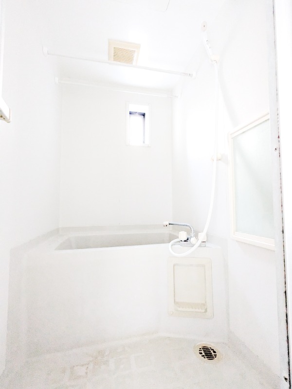 バス・シャワールーム　図面と現状に相違がある場合には現状を優先