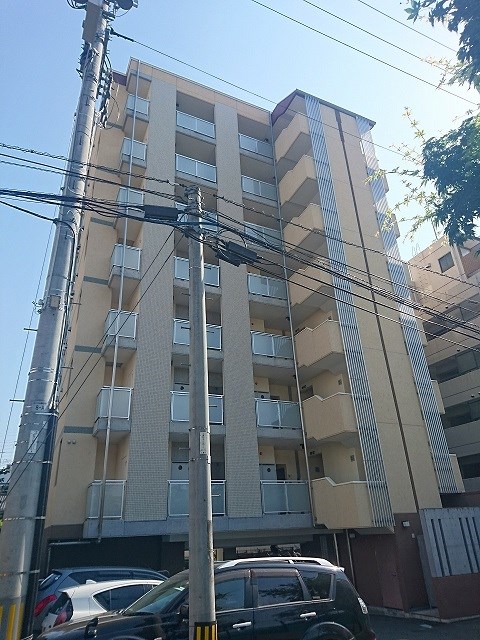 仙台市若林区連坊のマンションの建物外観