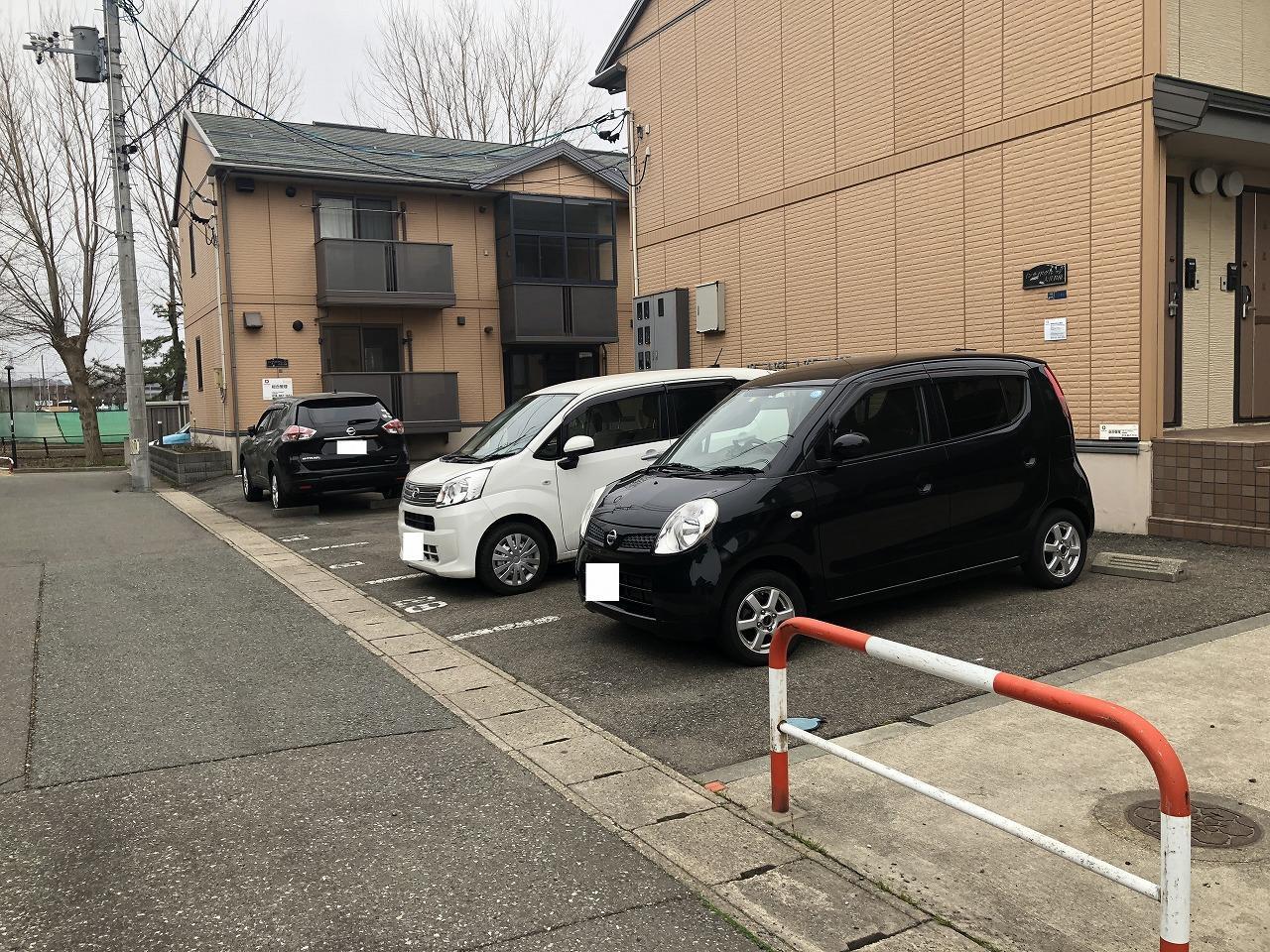 【インサイドヴィレッジ大住　Ｂの駐車場】