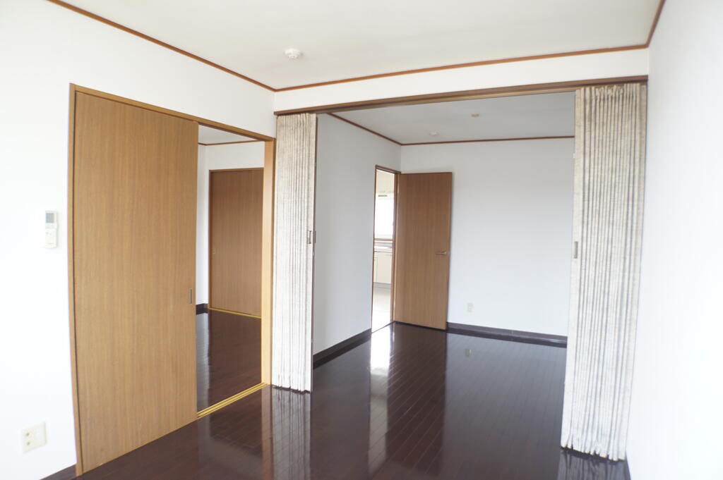 その他部屋・スペース　東洋室バルコニー側から