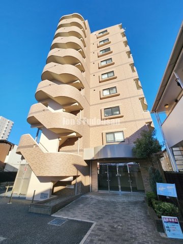 さいたま市浦和区上木崎のマンションの建物外観