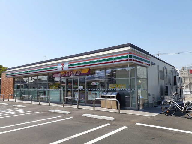 【福山市南手城町のアパートのコンビニ】