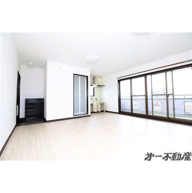 建物外観　洋室