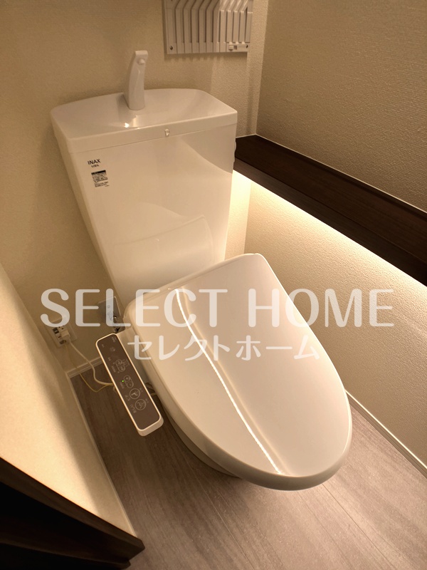 トイレ　落ち着いた色調のトイレです 同型タイプ