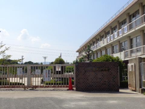 小学校　大野城市立大利小学校（小学校）まで956m