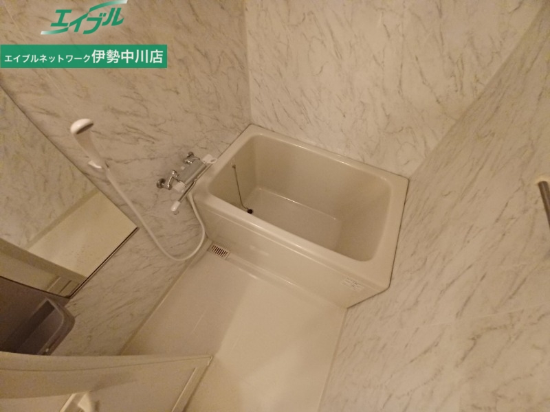 バス・シャワールーム　反転タイプ参考写真