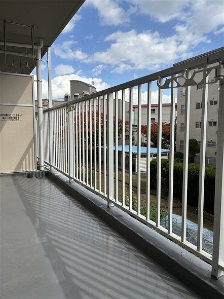 ＪＲ山陽本線 朝霧駅 バス乗車時間：10分 最寄りバス停で下車 徒歩3分 5階建 築42年の内装写真