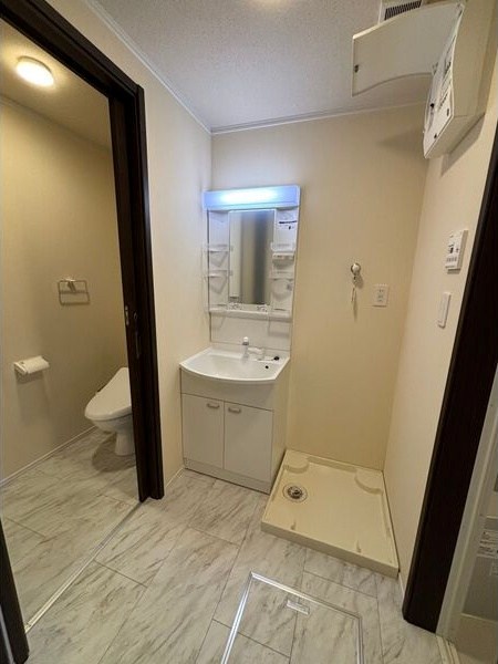 洗面設備　※同棟同型内観写真、現状優先となります。