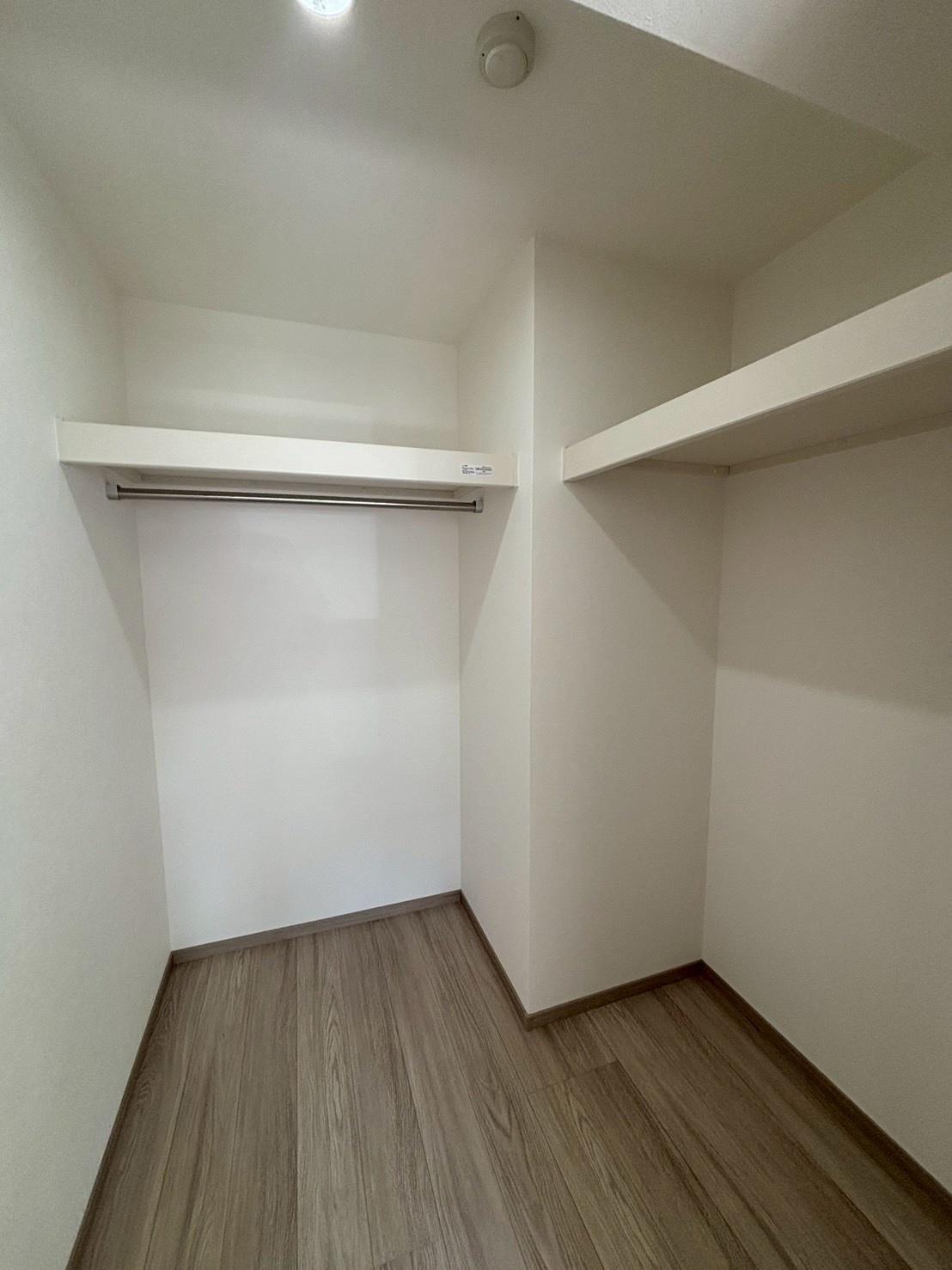 収納　ウォークインクローゼット