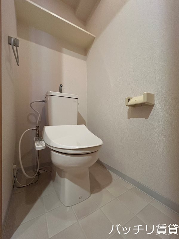 トイレ　別号室写真の為、現況を優先致します。