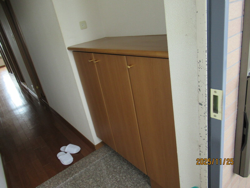 玄関　ゆったりとした玄関スペースです♪