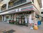 コンビニ　セブンイレブン足立西新井栄町1丁目店（コンビニ）まで123m