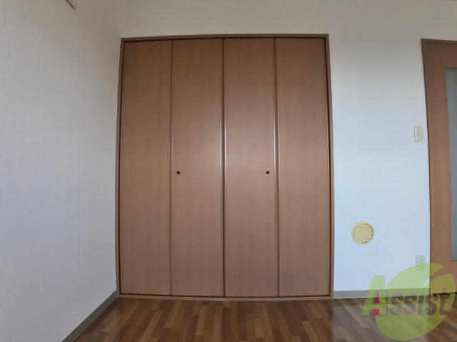 収納　クローゼットがありました。お洋服や荷物はここへ