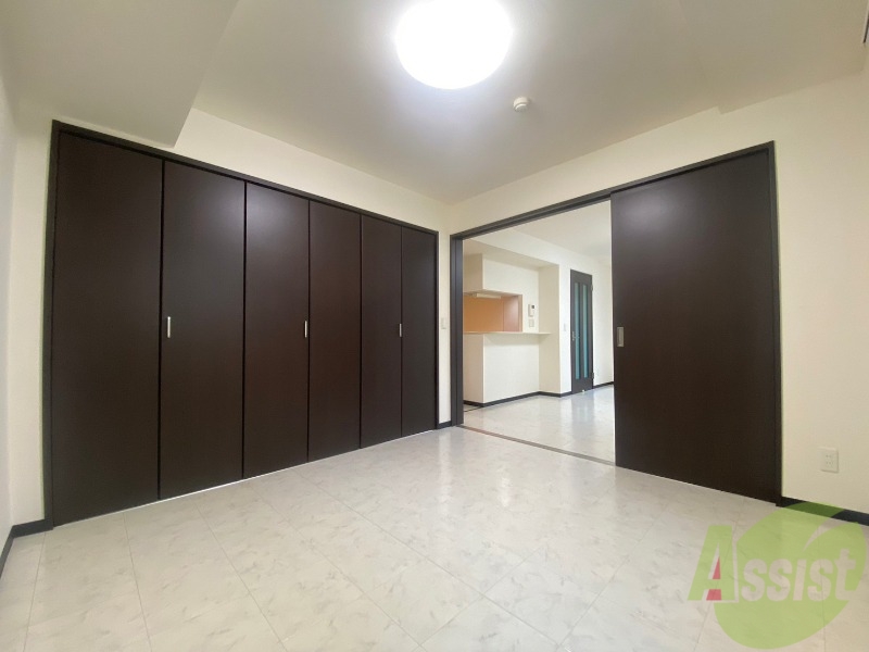 その他部屋・スペース　洋室の家具の配置を考えてみるのも楽しいですよ。