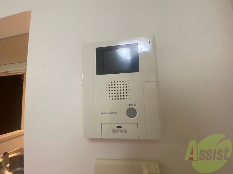 セキュリティ　ＴＶモニター付インターホンです。来客者の顔が見えるので安心！