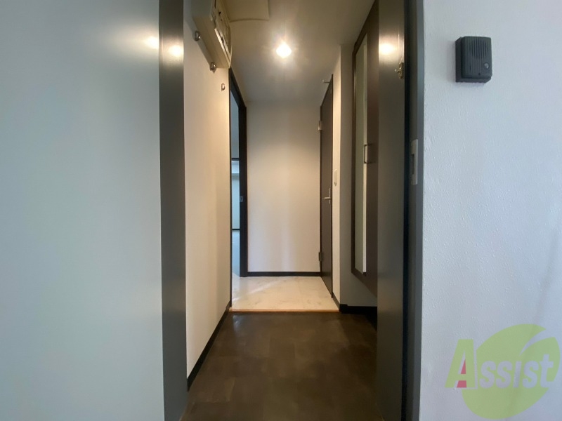 玄関　玄関の様子です。明るい印象ですね。気分もあがりそう。