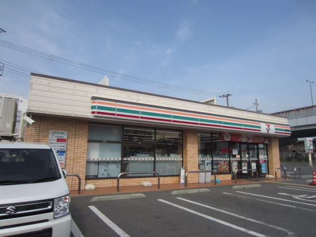 コンビニ　セブンイレブン 岸和田中井町店（コンビニ）まで622m