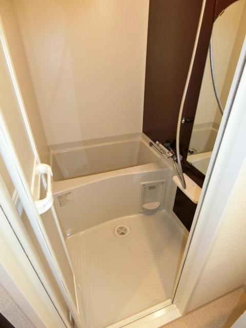 バス・シャワールーム　Luxe天王寺　浴室