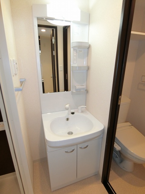 洗面設備　Luxe天王寺　独立洗面台