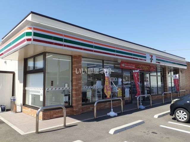 コンビニ　セブンイレブン 山口平川店（コンビニ）まで242m
