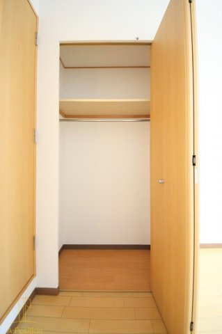 収納　エスリード同心第5