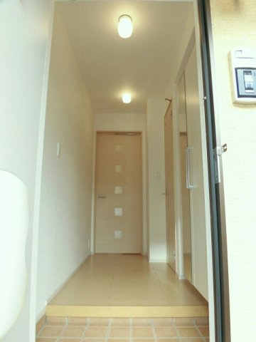 玄関　明るい玄関です