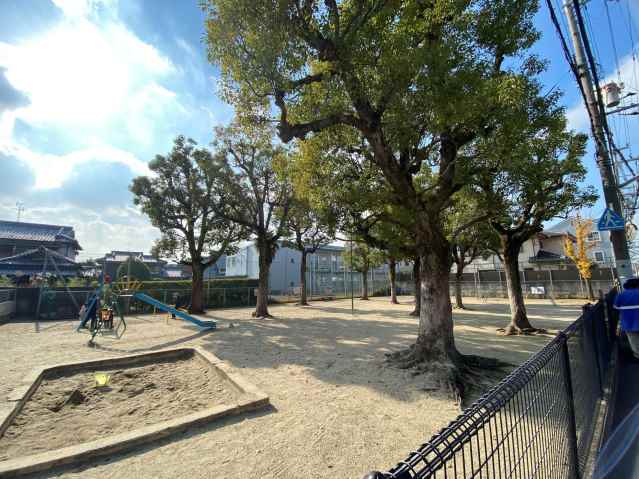 公園　公園（公園）まで325m