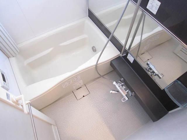 バス・シャワールーム　ゆったり休める浴室