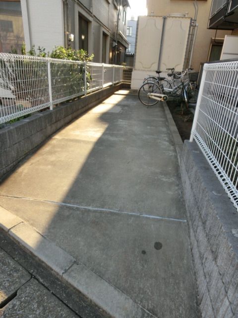 駐車場　駐輪スペースです