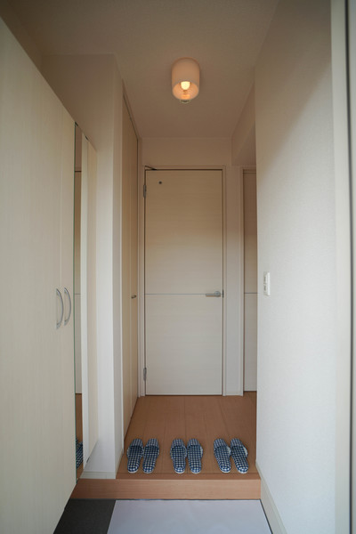 玄関　同じ建物の別なお部屋