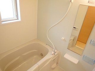 バス・シャワールーム　日々の疲れを癒すお風呂付です