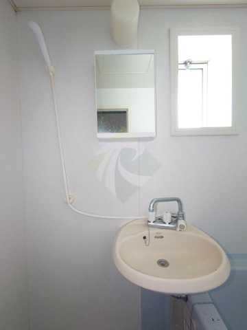 洗面設備　別部屋参考写真です。